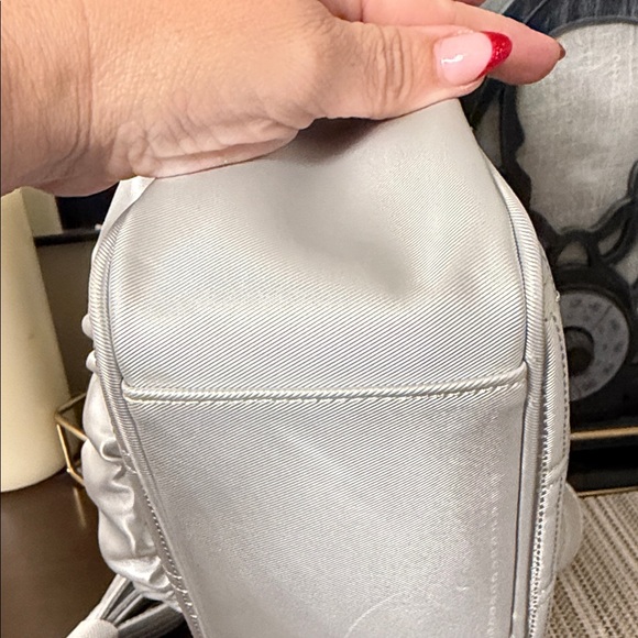 Lug Groove crossbody shoulder bag  metallic silver NWT - Picture 10 of 12